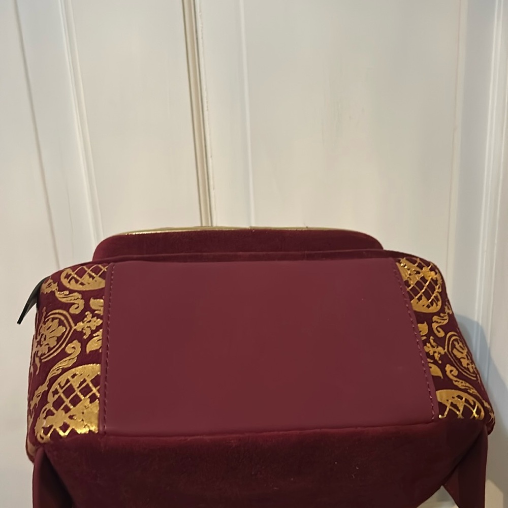 Loungefly Game of Thrones Joffrey Cosplay Mini Backpack Velvet Gold Foil Rare - Picture 13 of 14